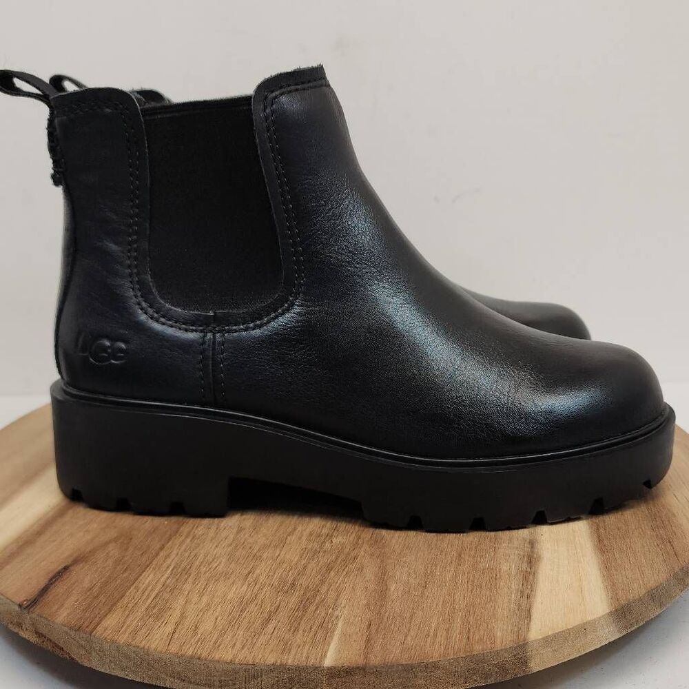 UGG Women's Markstrum Chelsea Boots Size 7.5 Black EUC
